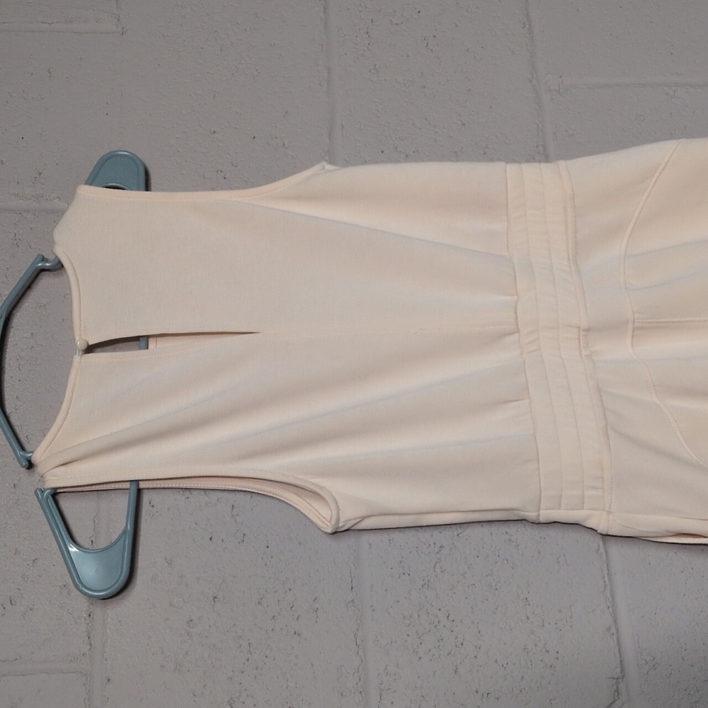 Women's Ivory Casual Sleeveless Wide Leg One Piece Jumpsuit Size Small NWOT - Picture 6 of 8